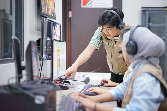 Tantangan Jurnalisme Di Era Informasi Cepat